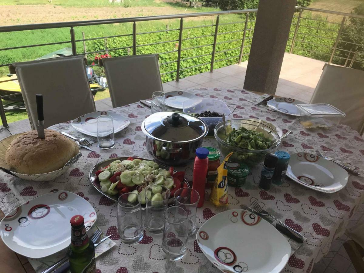 Eko Apartmani Krackovic Golubovci Экстерьер фото
